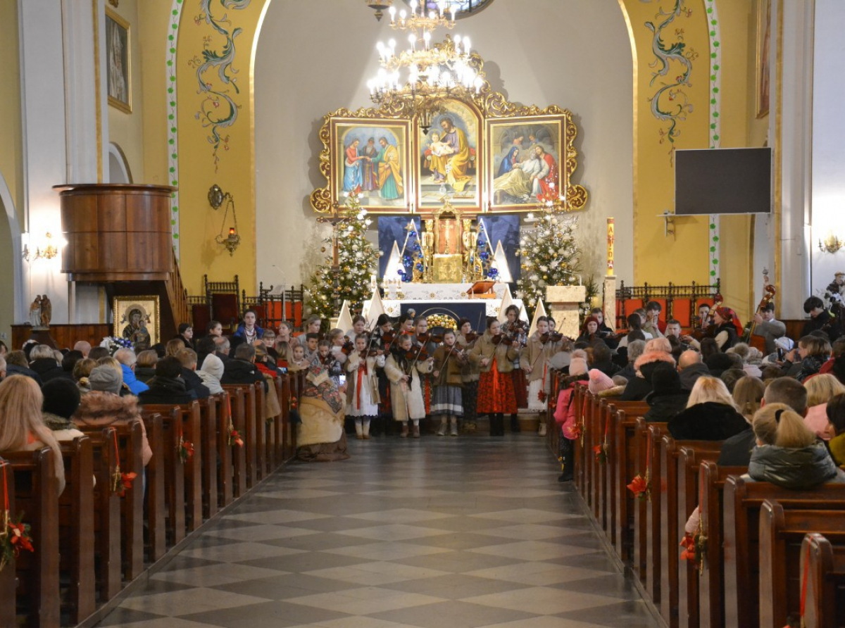 Ujsoły: koncert kolęd w kościele parafialnym