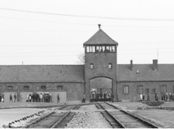 Międzynarodowy Dzień Pamięci o Ofiarach Holokaustu i 77. rocznica wyzwolenia niemieckiego obozu Auschwitz-Birkenau