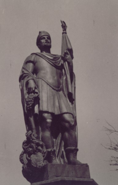 Posąg św. Floriana na rynku, okres międzywojenny, zbiory Muzeum w Żywcu